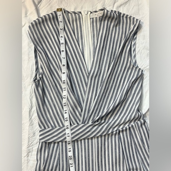 Elodie Striped Sleeveless Romper Jumpsuit Size Small - Picture 12 of 16